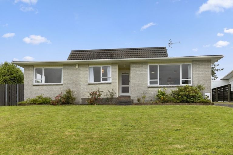 Photo of property in 16 Otira Grove, Kelson, Lower Hutt, 5010