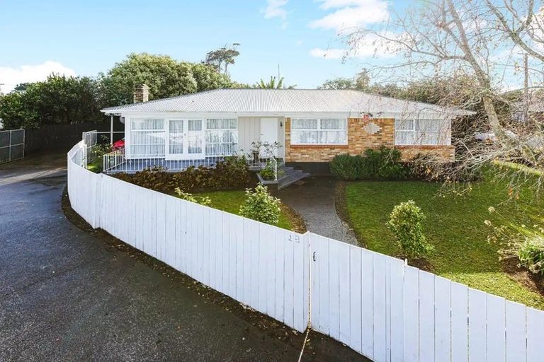 Photo of property in 19 Wilson Place, Papakura, 2110