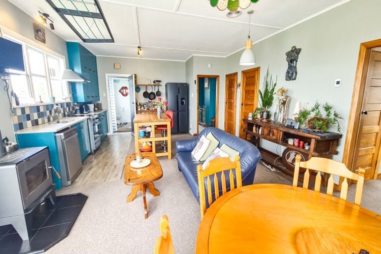 Photo of property in 23 Osborne Street, Riverton/aparima, Riverton, 9822