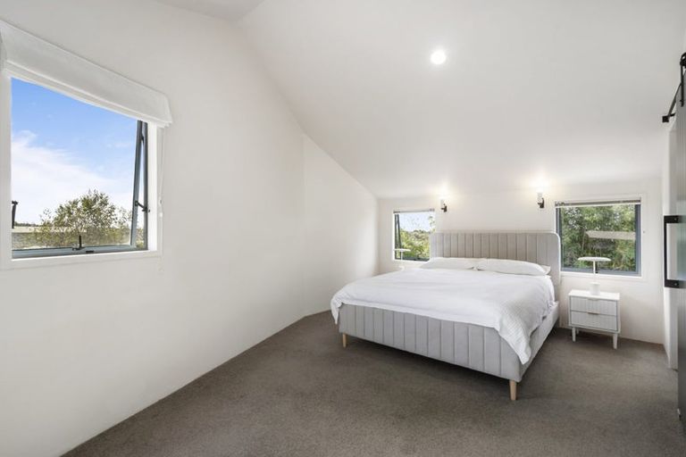 Photo of property in 11 Wilmington Place, Forrest Hill, Auckland, 0620