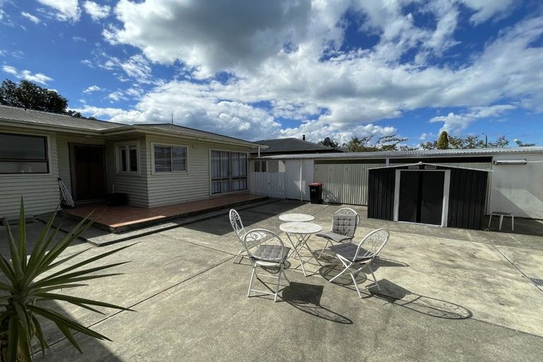 Photo of property in 117 Taradale Road, Onekawa, Napier, 4110