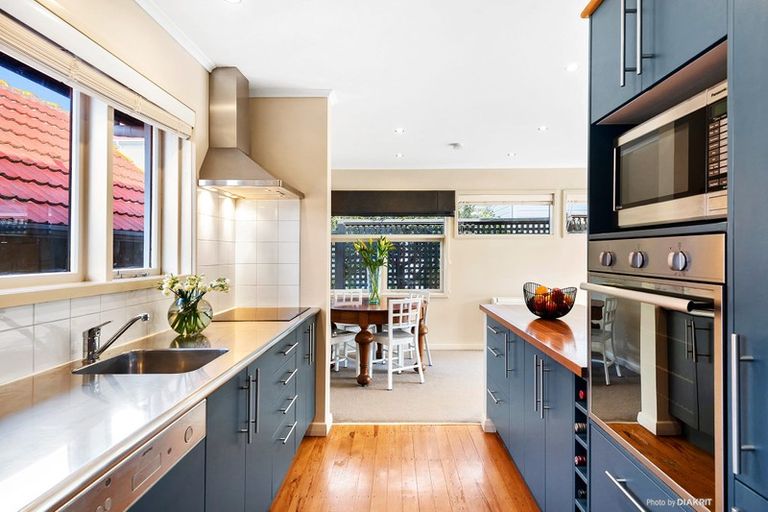 Photo of property in 38b Agra Crescent, Khandallah, Wellington, 6035