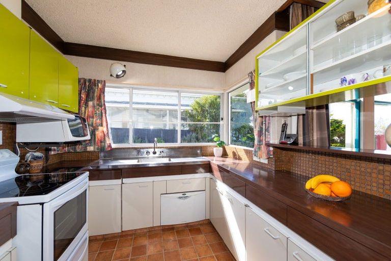 Photo of property in 3 Colenso Avenue, Hospital Hill, Napier, 4110