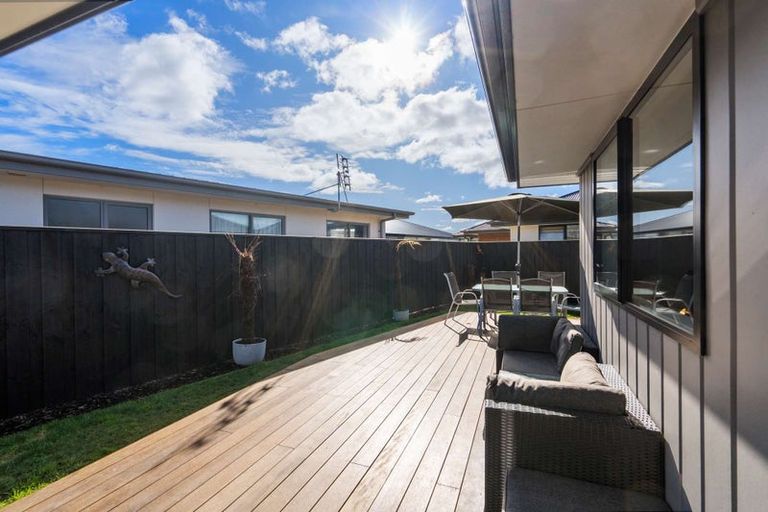 Photo of property in 37 Skibbereen Drive, Halswell, Christchurch, 8025