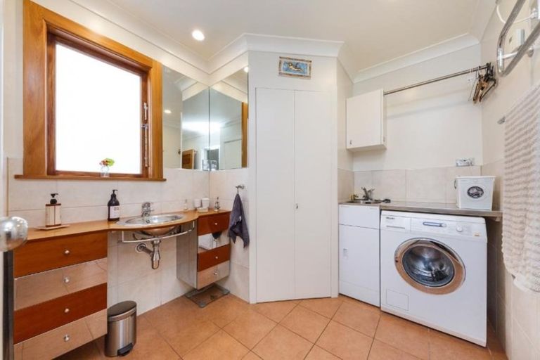 Photo of property in 71 Jickell Street, Hokowhitu, Palmerston North, 4410