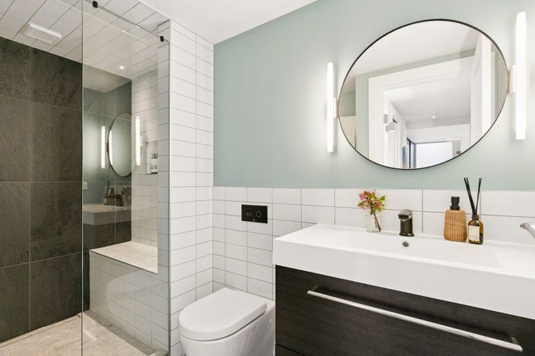 Photo of property in 538 Broadway, Strathmore Park, Wellington, 6022