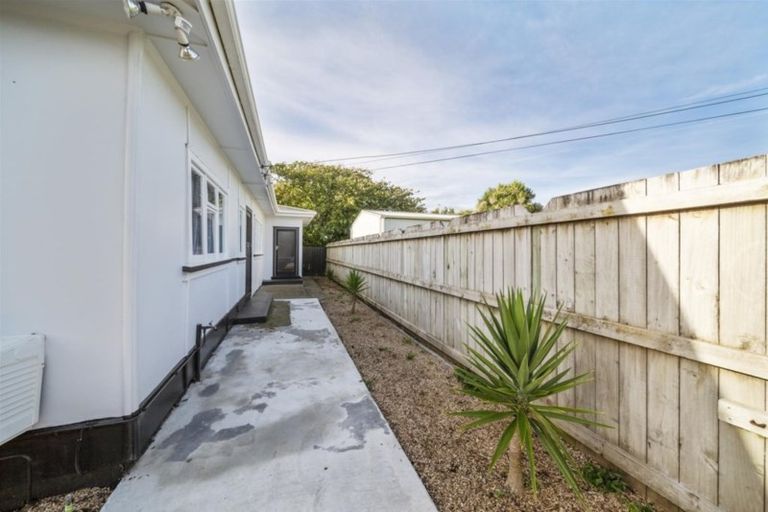 Photo of property in 59 Camberwell Road, Hawera, 4610