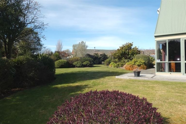 Photo of property in 12 Grove Avenue, Weston, Oamaru, 9401