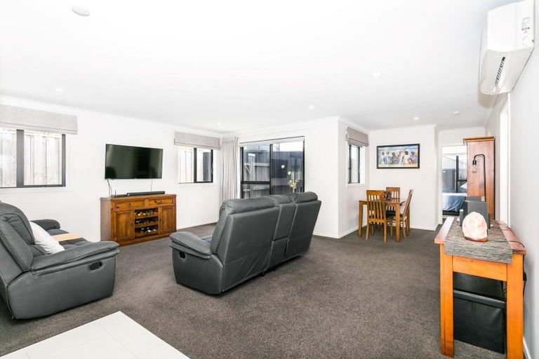 Photo of property in 3 Manawaroa Close, Grandview Heights, Hamilton, 3200