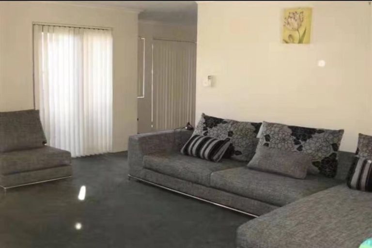 Photo of property in 10 Vintage Drive, Henderson, Auckland, 0612