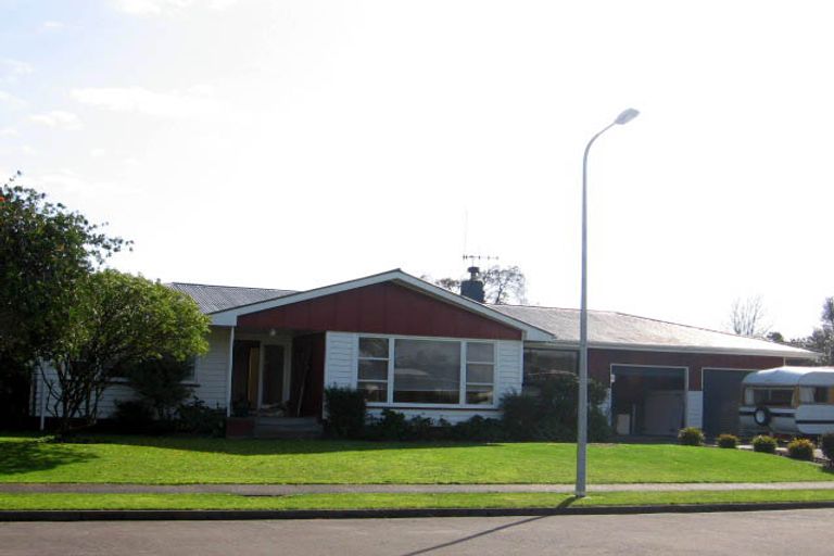 Photo of property in 12 Greenock Place, Awapuni, Palmerston North, 4412