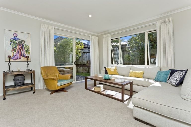 Photo of property in 7 Admirals Court Drive, Greenhithe, Auckland, 0632
