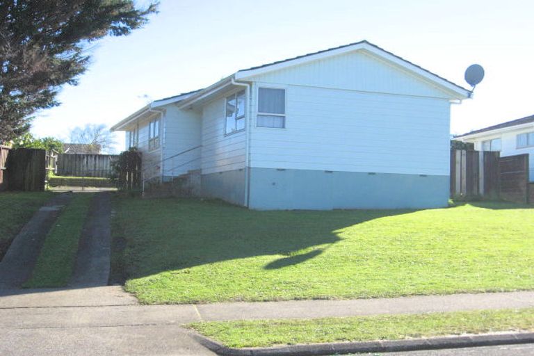 Photo of property in 4 Gambare Place, Wattle Downs, Auckland, 2103