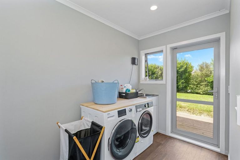 Photo of property in 49 Ohau Terraces, Ohau, Levin, 5570