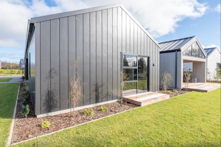 Photo of property in 8 Sorrento Drive, Rangatira Park, Taupo, 3330