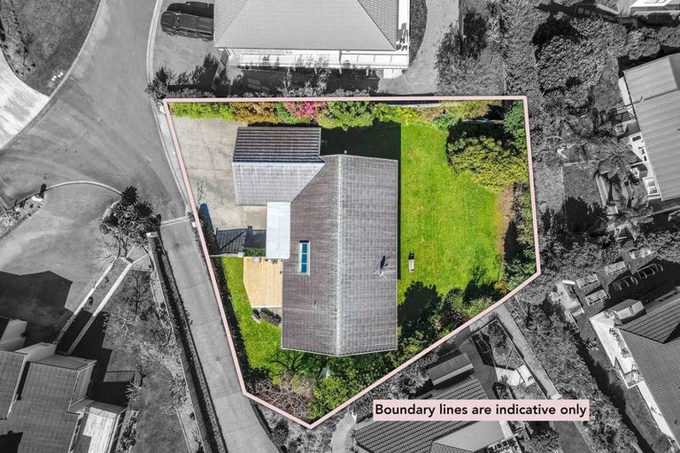 Photo of property in 7 Matata Place, Waikanae, 5036