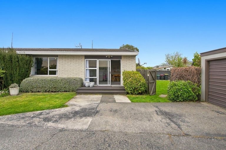 Photo of property in 4/122 Middlepark Road, Sockburn, Christchurch, 8042