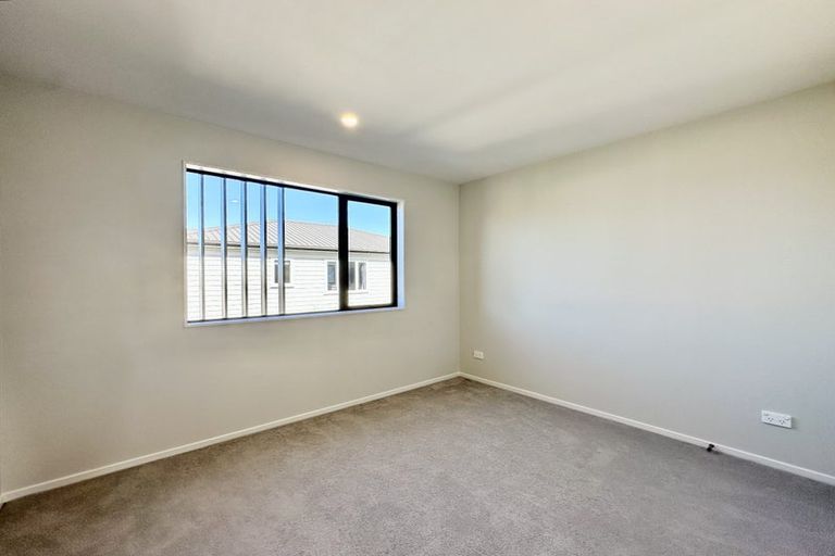 Photo of property in 5/644 Te Atatu Road, Te Atatu Peninsula, Auckland, 0610