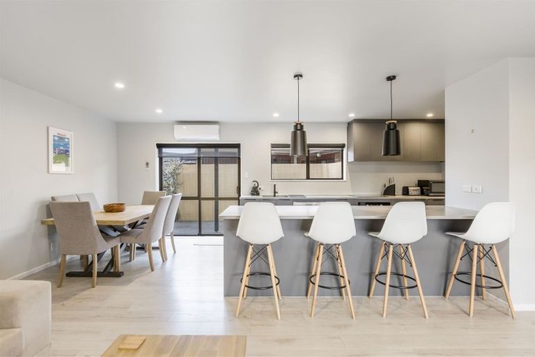 Photo of property in 2/99 Riverside Road, Orewa, 0931