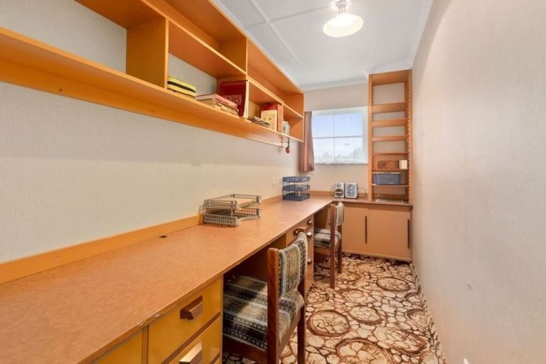 Photo of property in 58 Hine Road, Wainuiomata, Lower Hutt, 5014