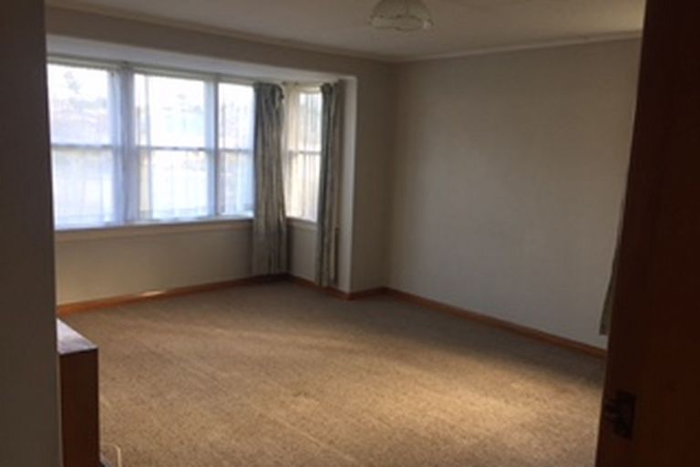 Photo of property in 2 Roach Street, Holmes Hill, Oamaru, 9401