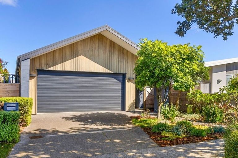 Photo of property in 26 Coast Boulevard, Papamoa Beach, Papamoa, 3118