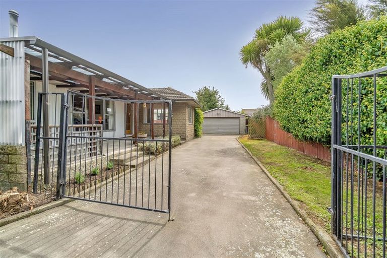 Photo of property in 36 Dickson Crescent, Hornby, Christchurch, 8042