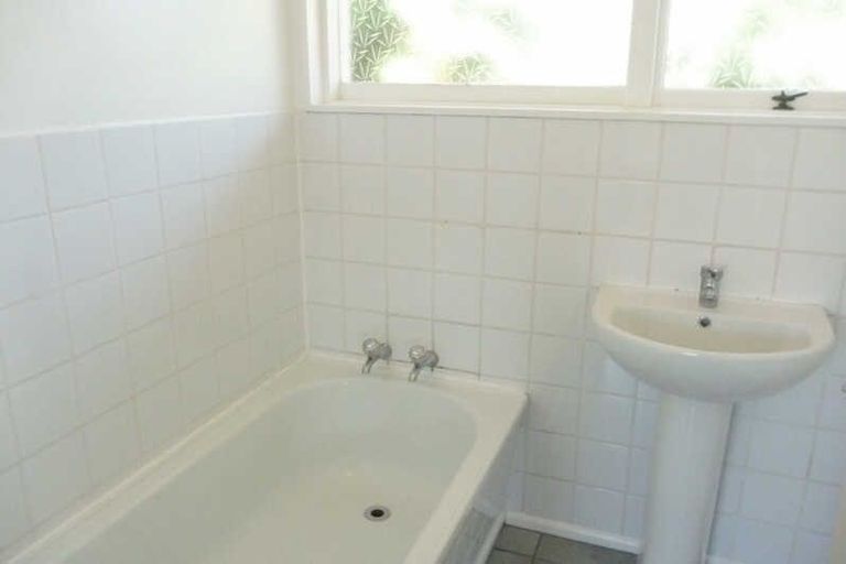 Photo of property in 103 Woodbury Street, Russley, Christchurch, 8042