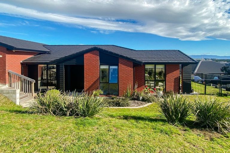 Photo of property in 11 Stingray Drive, Omokoroa, 3114