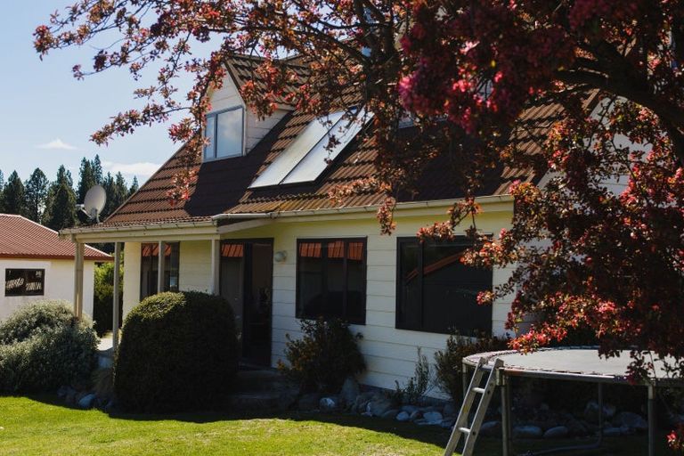 Photo of property in 15 Hamilton Drive, Lake Tekapo, 7999