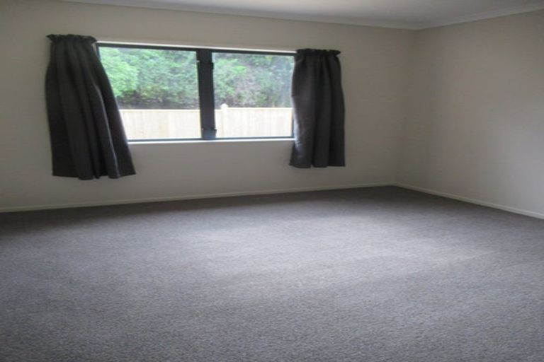 Photo of property in 41 Mary Huse Grove, Manor Park, Lower Hutt, 5019