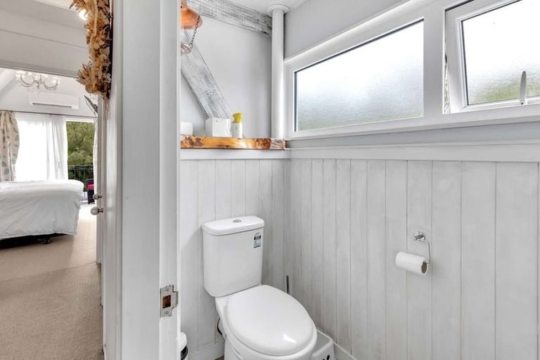 Photo of property in 12 Mckenzie Place, Waikuku Beach, 7402