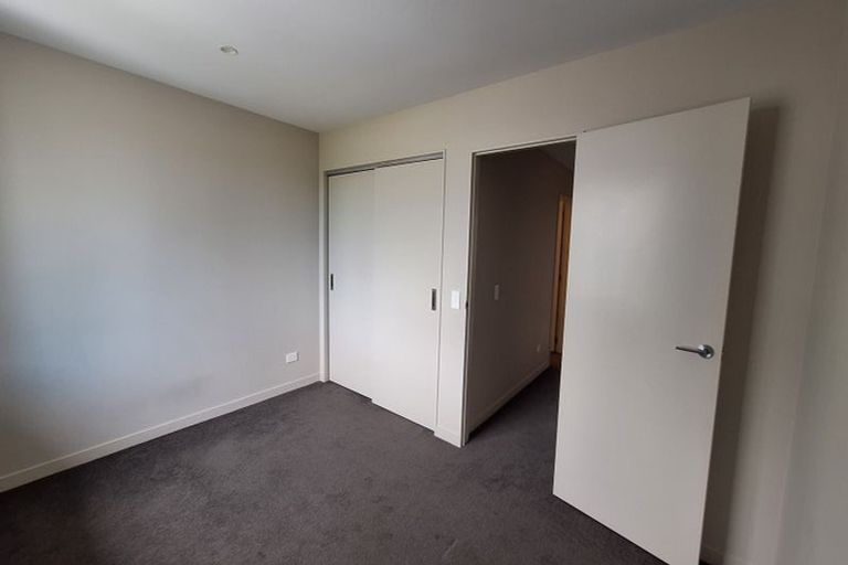 Photo of property in 9/2 Stone Street, Miramar, Wellington, 6022