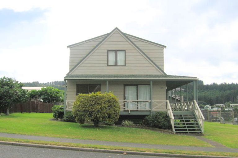 Photo of property in 105 Oratia Place, Onemana, Whangamata, 3691