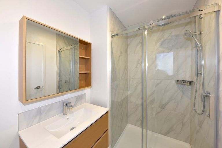 Photo of property in 2/62 Bowhill Road, New Brighton, Christchurch, 8083