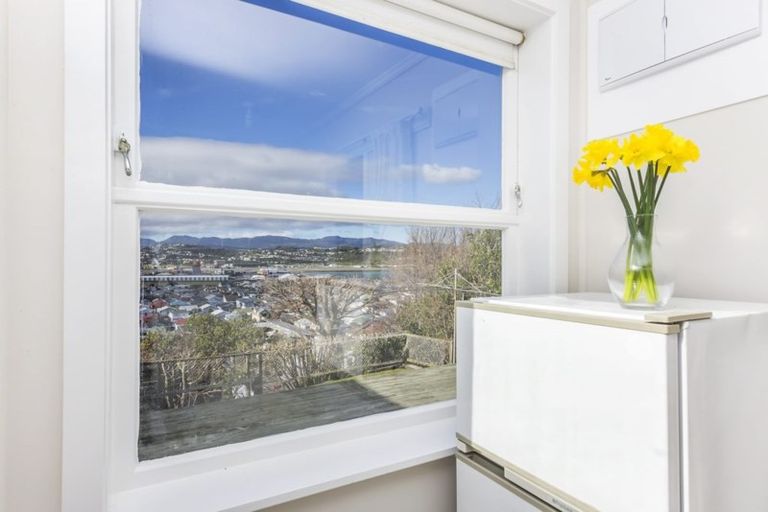 Photo of property in 14 Buckingham Street, Melrose, Wellington, 6023