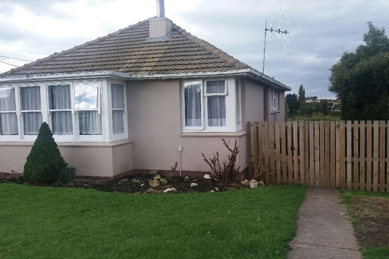 Photo of property in 2 Roach Street, Holmes Hill, Oamaru, 9401