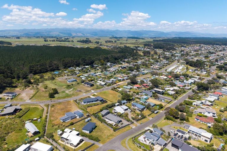 Photo of property in 184-190 Kahukura Avenue, Waitarere Beach, Levin, 5510