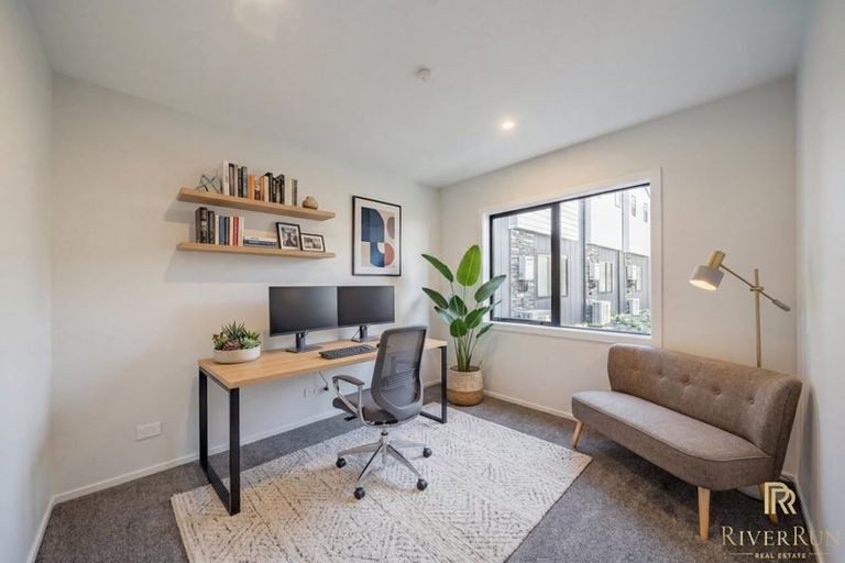 Photo of property in 18c King Street, Upper Hutt Central, Upper Hutt, 5018