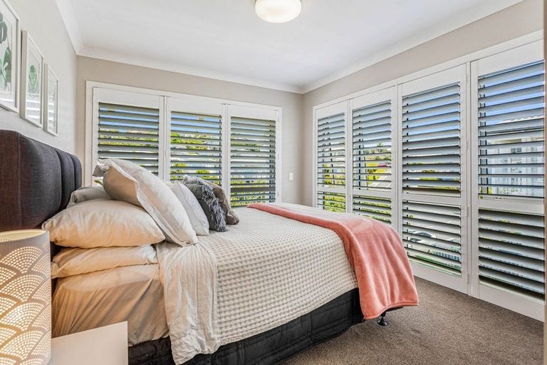 Photo of property in 132 Landmark Terrace, Orewa, 0931
