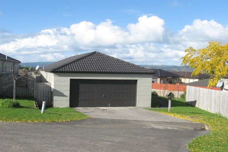 Photo of property in 13 Senator Drive, Manurewa, Auckland, 2105