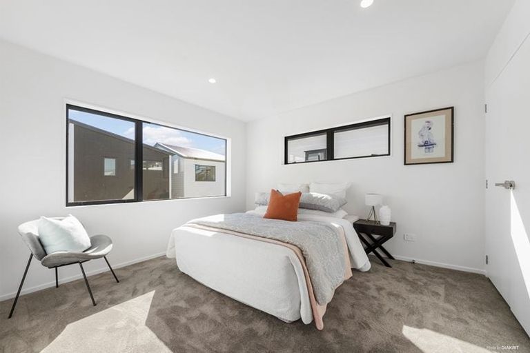 Photo of property in 2 Rothwell Place, Sunnyhills, Auckland, 2010