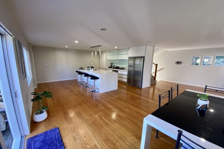 Photo of property in 14 Ballyboe Place, Pinehill, Auckland, 0632