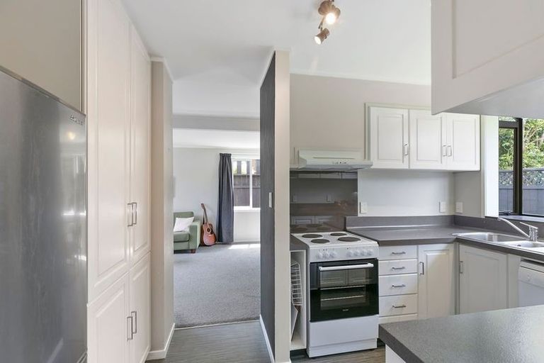 Photo of property in 48a Satara Crescent, Khandallah, Wellington, 6035