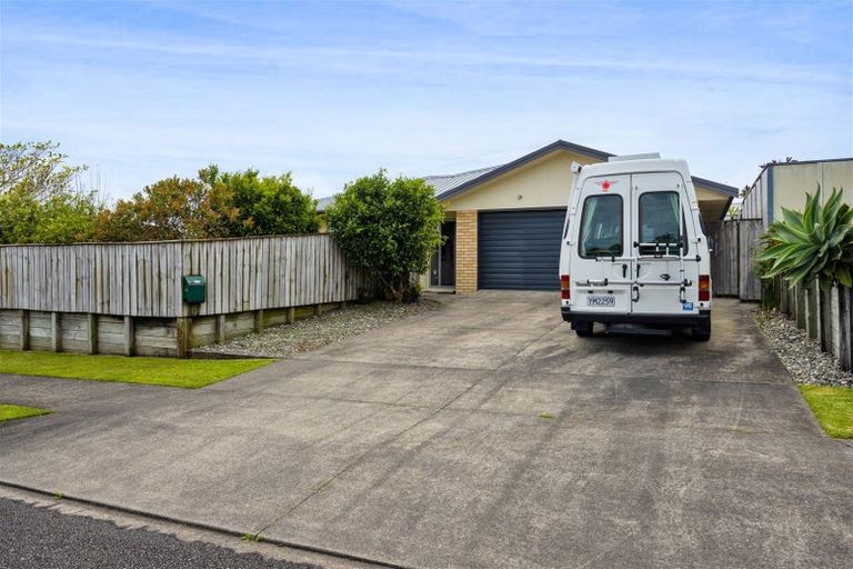 Photo of property in 54 Penrod Drive, Bell Block, New Plymouth, 4312