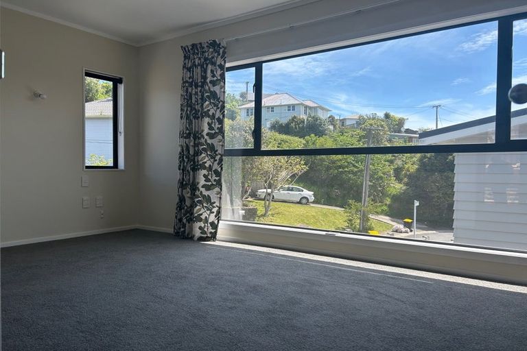 Photo of property in 49 Hindmarsh Street, Johnsonville, Wellington, 6037