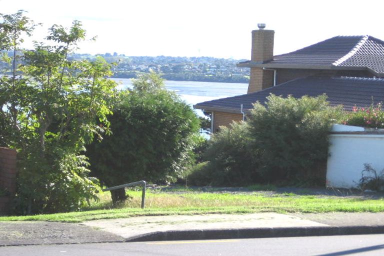 Photo of property in 57 Takutai Avenue, Half Moon Bay, Auckland, 2012