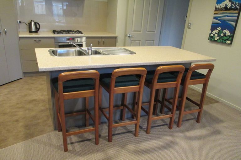 Photo of property in 16 Gilligan Close, College Estate, Whanganui, 4500