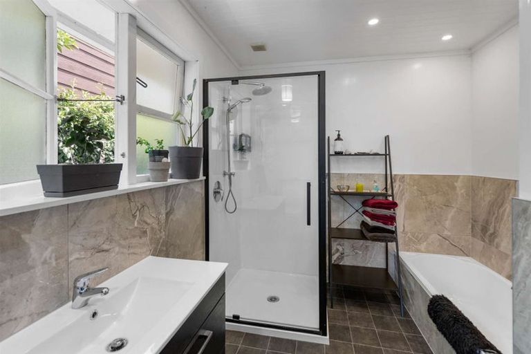 Photo of property in 979 Fergusson Drive, Ebdentown, Upper Hutt, 5018