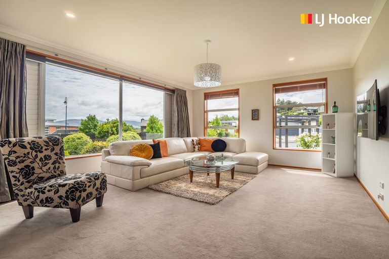 Photo of property in 28 Irwin Logan Drive, Mosgiel, 9024